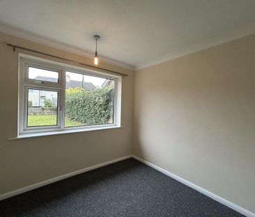 2 bedroom bungalow to rent - Photo 1