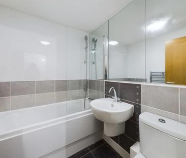 2 bedroom flat to rent - Photo 6