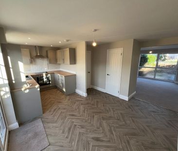 3 bedroom terraced house to rent - Photo 6