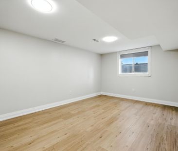 For Lease - 929 Upper Ottawa Street Unit# B, Hamilton, Ontario - Photo 2