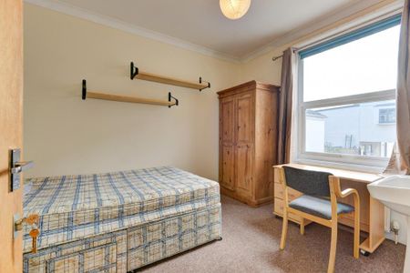 6 bedroom house to rent - Photo 2