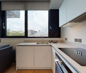 Studio to rent - Photo 6