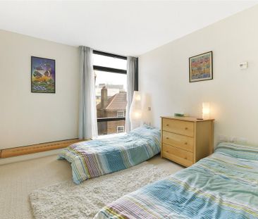 3 bedroom flat to rent - Photo 5