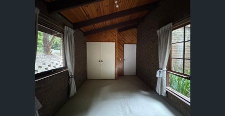 Charming Unit - Walk to Town - Photo 5