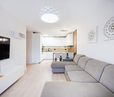 Zamieszkaj nad Odrą – nowoczesny apartament z tarasem i widokiem - Photo 3