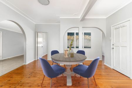 THREE BEDROOM SPACIOUS HOME - Photo 4