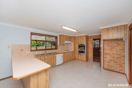 Lovely quiet location, in peaceful loop street - Photo 4