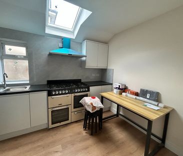 Room in a Shared House, Meadowside, SE9 - Photo 6