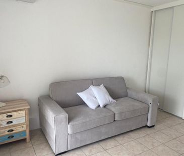 Location Appartement 1 pièce Meublé 19m² LES ABYMES 97139 - Photo 2