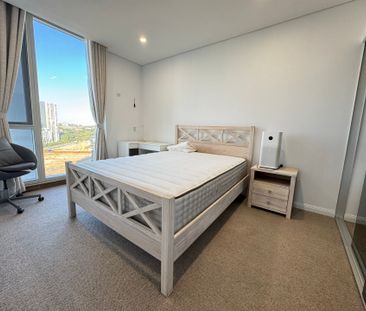 [Fully Furnished] North Facing, Beautiful ChiC Three Bedroom Apartm... - Photo 4