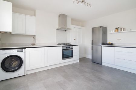 3 bedroom apartment to rent - Photo 5