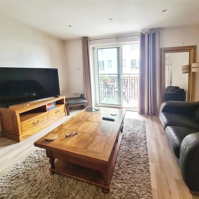 1 bedroom flat to rent - Photo 1