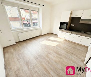 Pronájem bytu 1+kk 25 m² - Fotografie 1