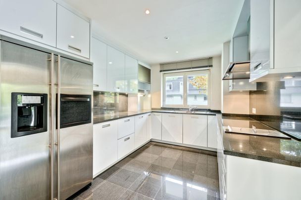 Prince d'Orange – Confortable appartement de 291 m² dans un cadre verdoyant - Photo 1