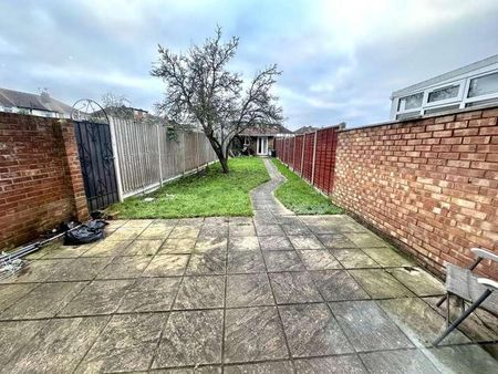 Mornington Road, Greenford, UB6 - Photo 5