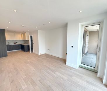 High Road, Leyton E10, London - Photo 4