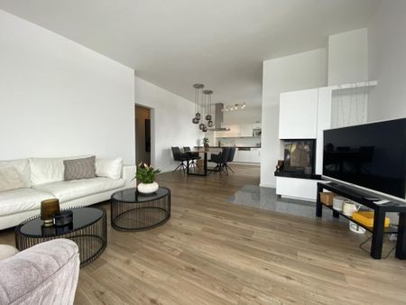 Exklusive 3-Zimmer-Penthouse-Wohnung mit Dachterrasse und Balkon in Weiden-Ost am "Schirmitzer Weg"! - Photo 2