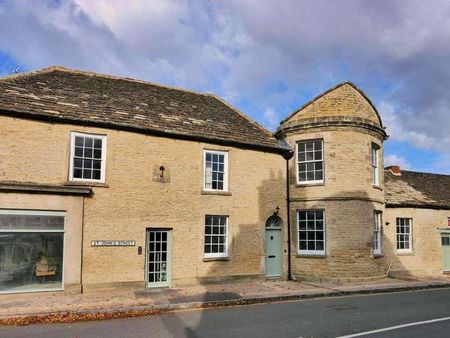 St Johns Street, Lechlade, GL7 - Photo 5
