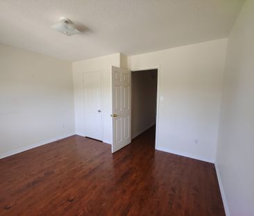 For Lease - 19 Macgregor Avenue, Richmond Hill, Ontario - Photo 3