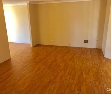 Good Size Home!!!!! @$675 Per Week - Photo 2