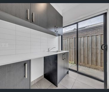 Modern Family Home in the Heart of Weir Views - Photo 4