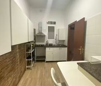 Travessera de Dalt, Barcelona, Catalonia 08024 - Photo 4