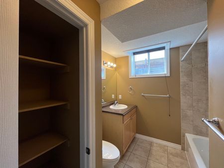 1 Carere Crescent, Guelph - Photo 5