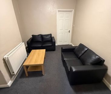 Room in a Shared House, Gloucester Road, BS7 - Photo 1