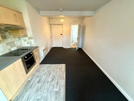 1 bedroom flat to rent - Photo 2