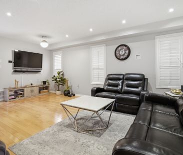 For Lease - 2346 Newcastle Crescent, Oakville, Ontario - Photo 2