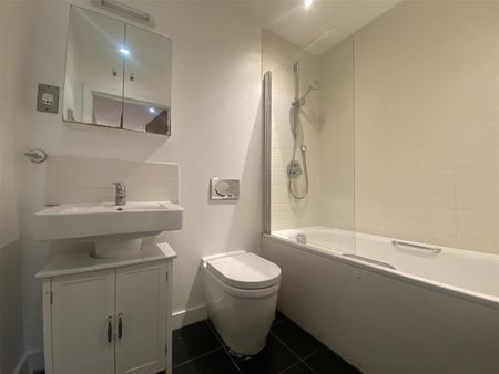 2 bedroom apartment - Photo 5