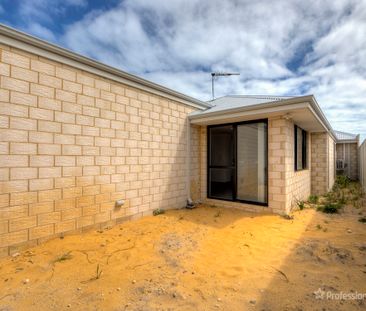 13 Cowaramup Loop, Two Rocks WA 6037 - Photo 5