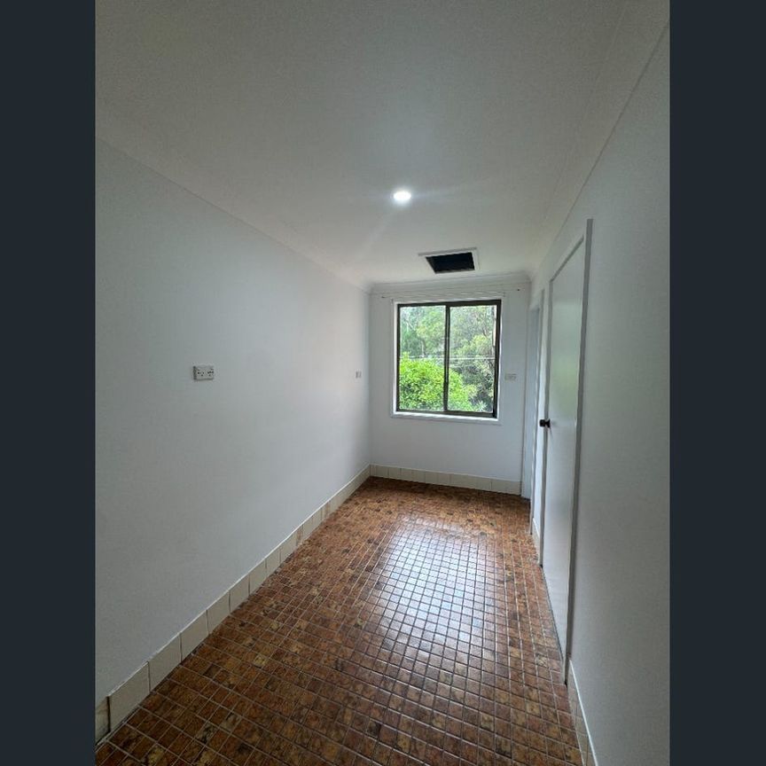 Spacious Family Home – Prime Charlestown Location - Photo 1