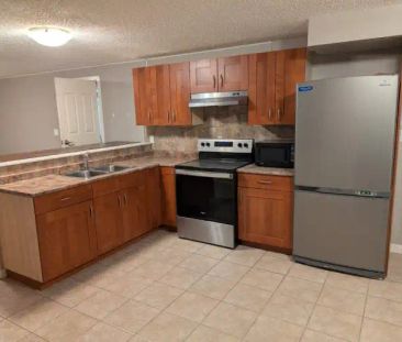 Cozy 1 Bedroom Basment Suite | 10444 64 Avenue Northwest, Edmonton - Photo 1