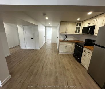 35 Karen Crescent #Lower - Photo 2