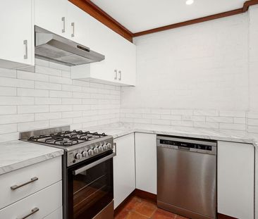 146 Page Street, Middle Park VIC 3206 - House For Rent | Domain - Photo 3