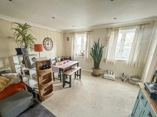 2 bedroom maisonette to rent - Photo 1