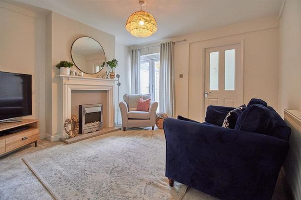 3 bedroom terraced house to rent - Photo 1