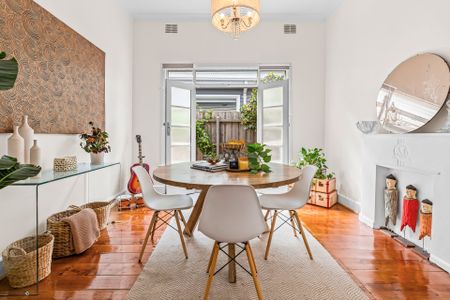 Timeless Appeal and Lifestyle Convenience in Yarraville - Photo 2