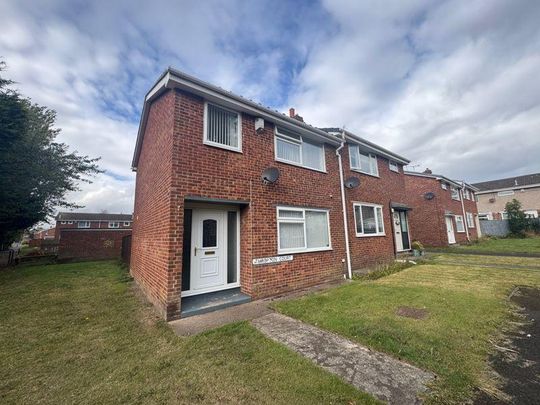 3 bedroom terraced house to rent - Photo 1