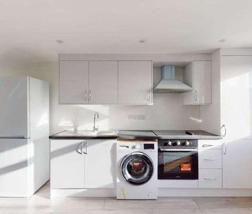 Bathurst Walk, Iver, SL0 - Photo 6