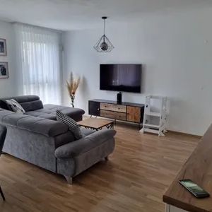 Nachmieter ab 1. November gesucht - moderne 3-Zimmer-Wohnung mit großem Balkon nahe U6 Alterlaa - Warmmiete 1.213,66 € - Photo 2