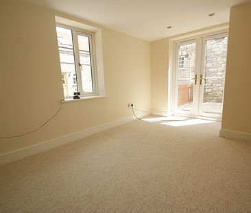 The Cribb, Easter Compton, BS10 7TP - Photo 1