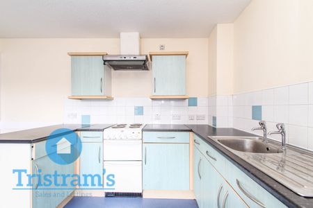 References Pending - 1 bed Apartment - Photo 4