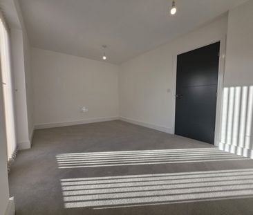 2 Bed Semi Detached House - Photo 2