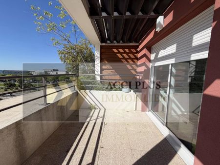 Location Appartement 3 pièces 85m² NIMES 30000 - Photo 4