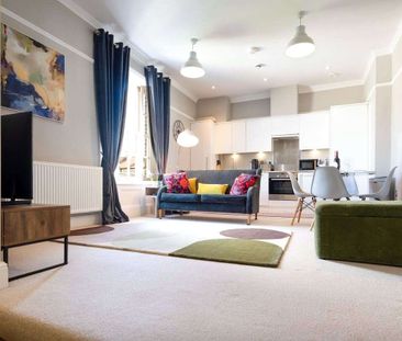 A superb first floor two bedroom apartment in a prime central location over looking Parkers Piece. - Photo 5