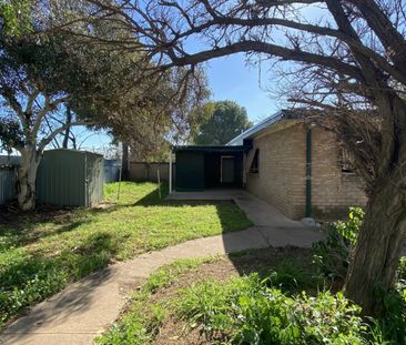 Charming Family Home in Narromine – Your Perfect Retreat Awaits! - Photo 2