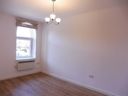 Millbrook Road East, Southampton - Photo 2