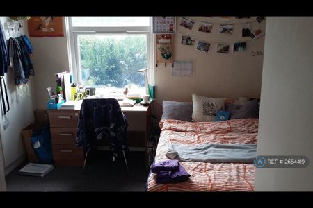 3 bedroom terraced house to rent - Photo 4